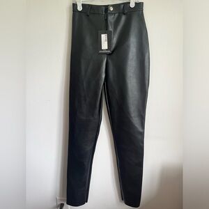 NWT 🆕 Prettylittlething Black Faux Leather Straight Leg Trouser Pants - US 4